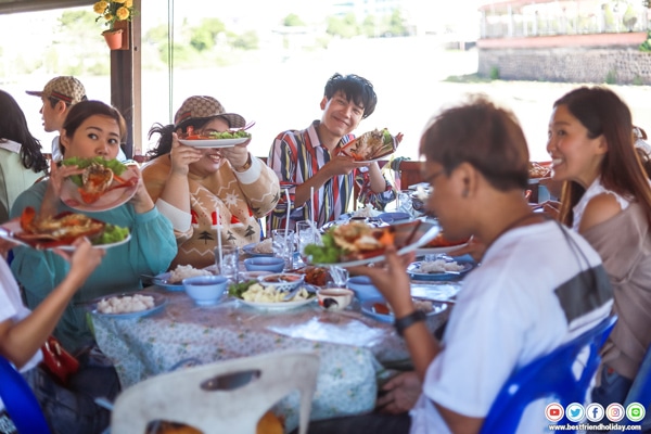 ล่องเรือทานอาหารอยุธยา