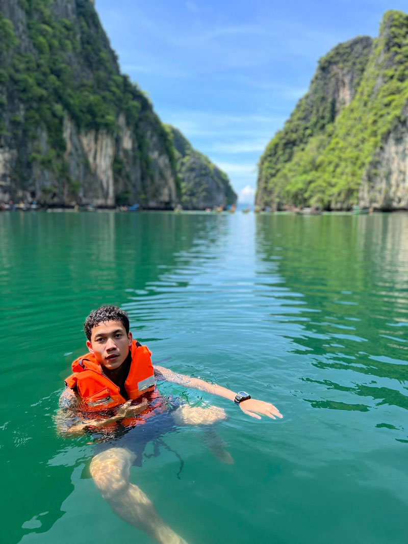 เรือกระบี่-4-เกาะทะเลแหวก