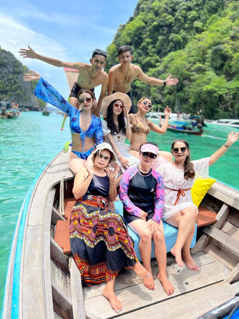 ตัวอย่างทริปกระบี่ รวมภาพประทับใจ เหมาเรือเที่ยวกระบี่