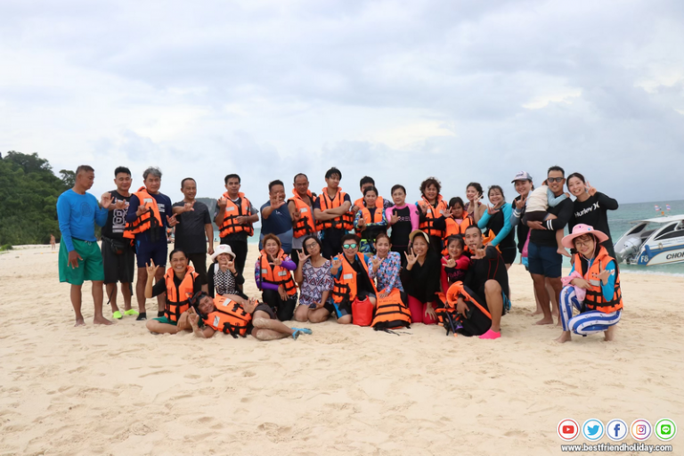 จัดกรุ๊ปทัวร์กระบี่ 3 วัน 2 คืน ดำน้ำเกาะพีพี พายเรือคายัก