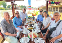 เรืออยุธยา (ทานอาหาร) ไม่เกิน 10 ท่าน ชมโบราณสถาน + ชมช้างอาบน้ำ